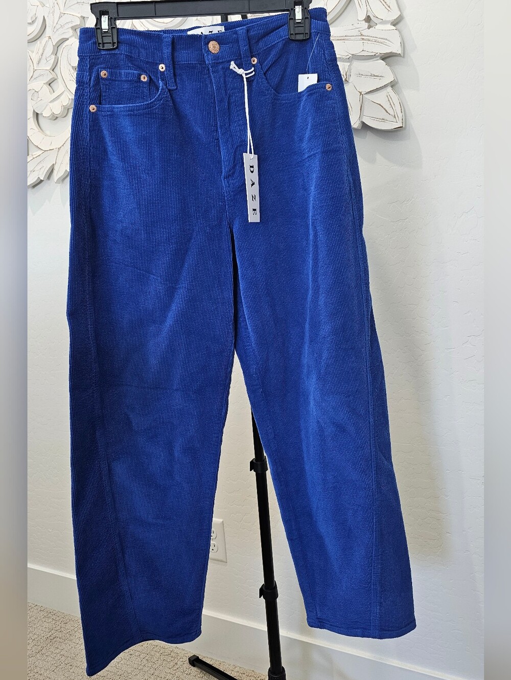 DAZE Women's Crop Ankle-Length Corduroy Pants in Cobalt Blue Women's Sz 25 & 30